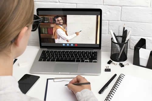 Online courses give you so much scope to acquire skills in whichever way you want