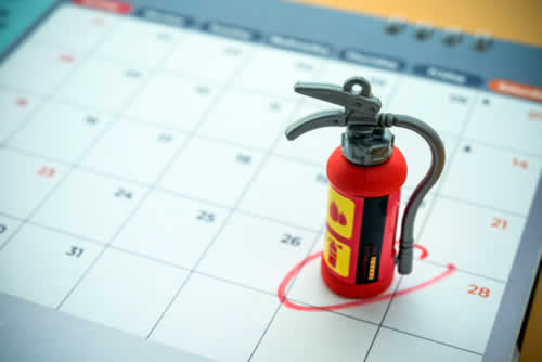 Fire extinguisher for emergency readiness training