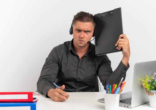 Logistics manager annoyed by unreliable reporting