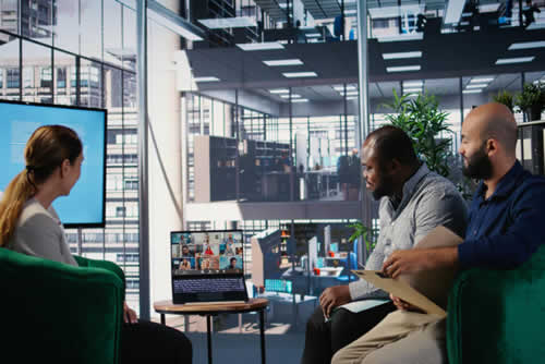 Meeting between IT providers and clients