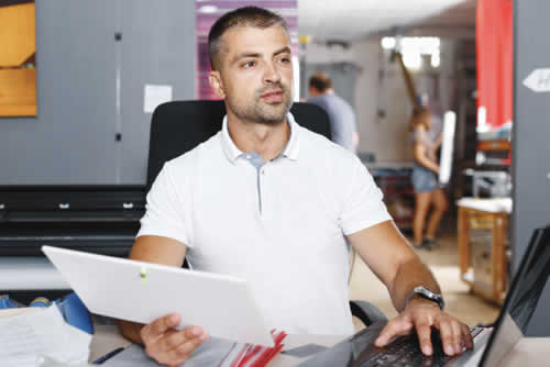 Field service manager using digital reports